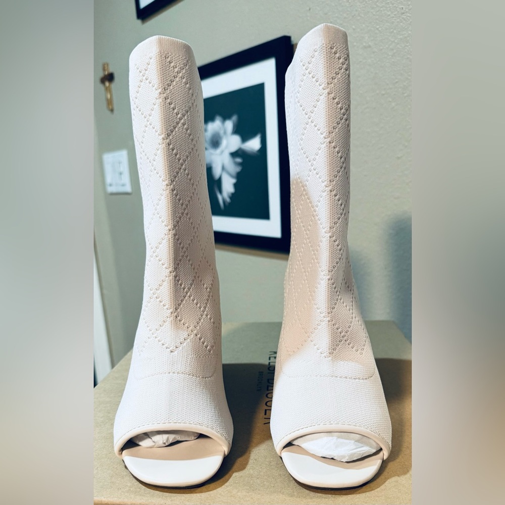KESLI DAGGER LOW HEEL OPEN TOE TAN PULL ON BOOTS NEW IN BOX